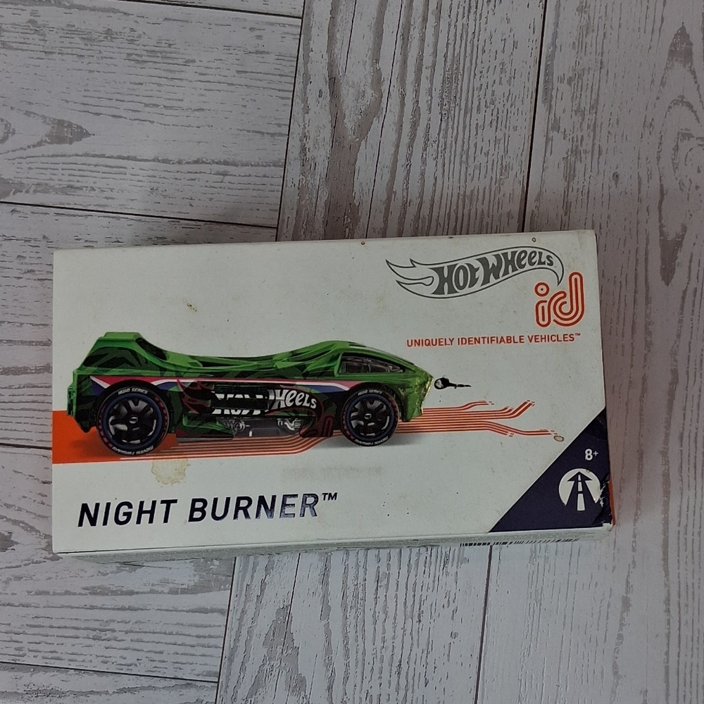 Hot Wheels Green And Black Night Burner Car
